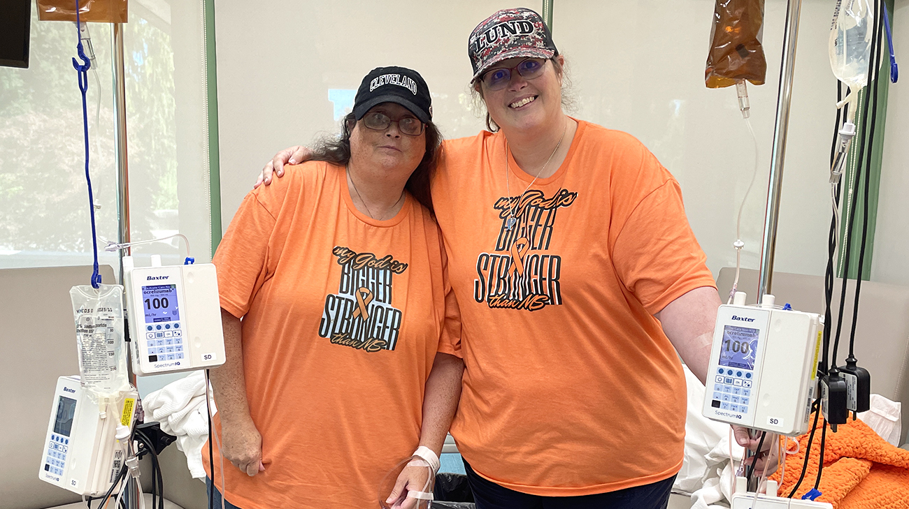 Sometimes Jan and Andrea dress alike on days where they both have their MS infusions. 