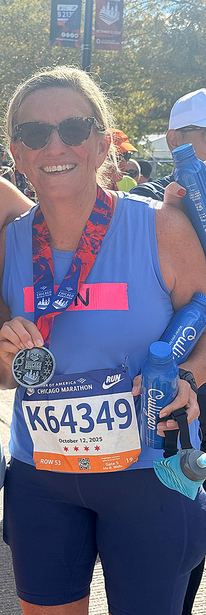 Ann McBrien running her first Chicago Marathon
